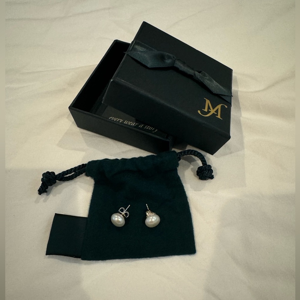 BRAND NEW NEVER WORN Mignon Faget Pearls